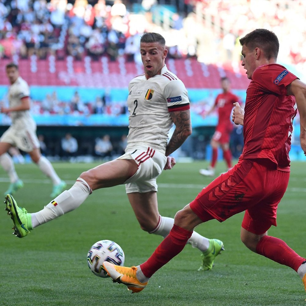 关于日本乒乓球队逆转比利时乒乓球队，波尔完成帽子戏法的信息