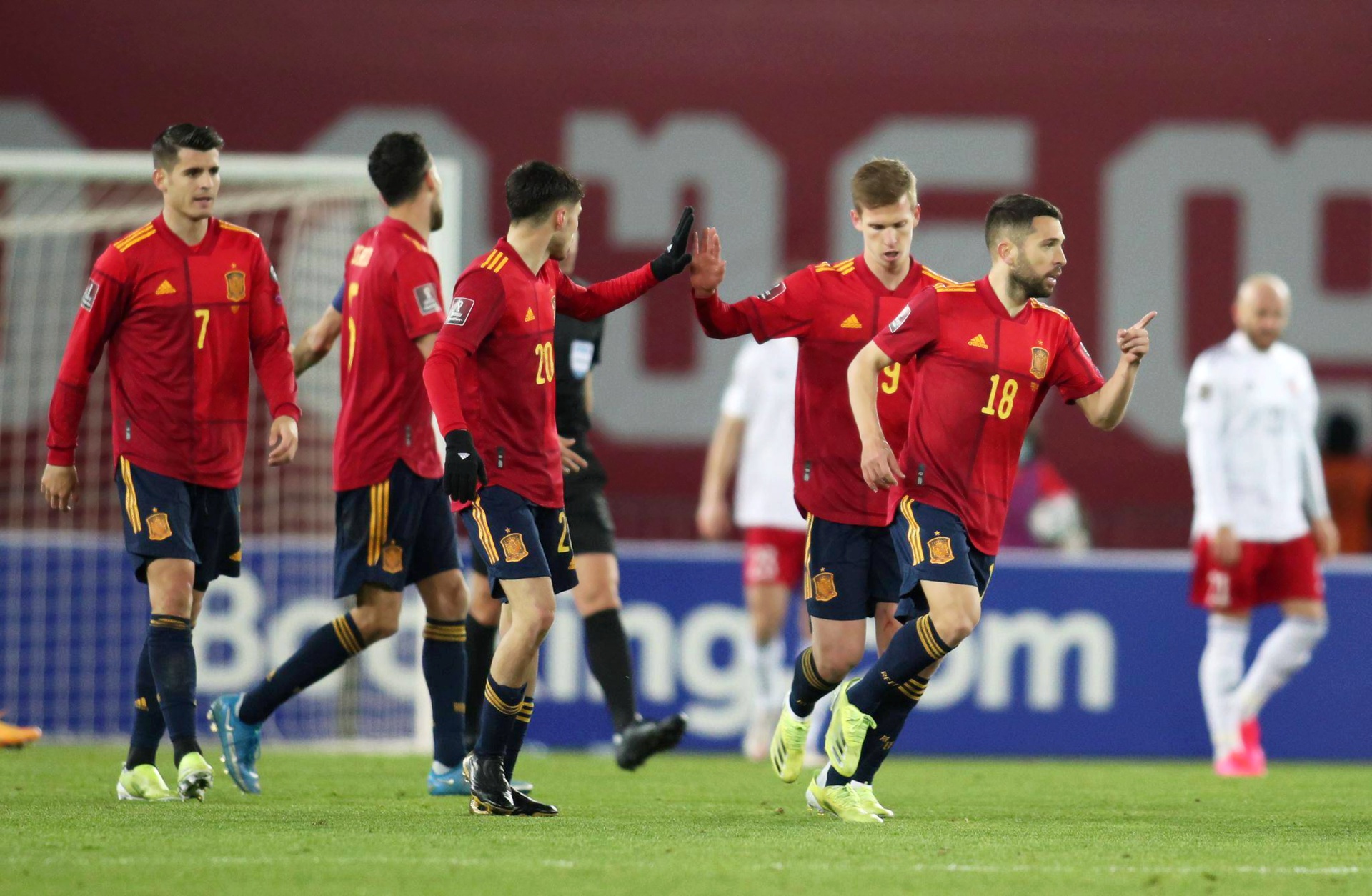 葡萄牙队险胜德国队,波尔点燃赛场 葡萄牙队险胜德国队,波尔点燃赛场